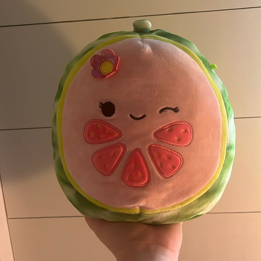 Lena, the guava squish mellow